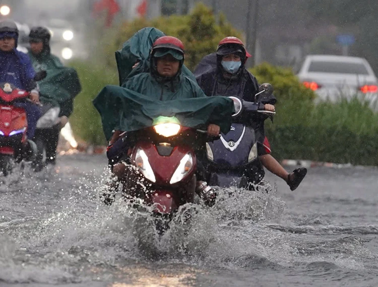 TP. Hồ Chí Minh xuất hiện mưa trái mùa sau nhiều ngày nắng nóng TP. Hồ Chí Minh xuất hiện mưa trái mùa sau nhiều ngày nắng nóng