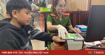 TP Hồ Chí Minh: Xuyên lễ cấp căn cước cho học sinh kịp kỳ thi