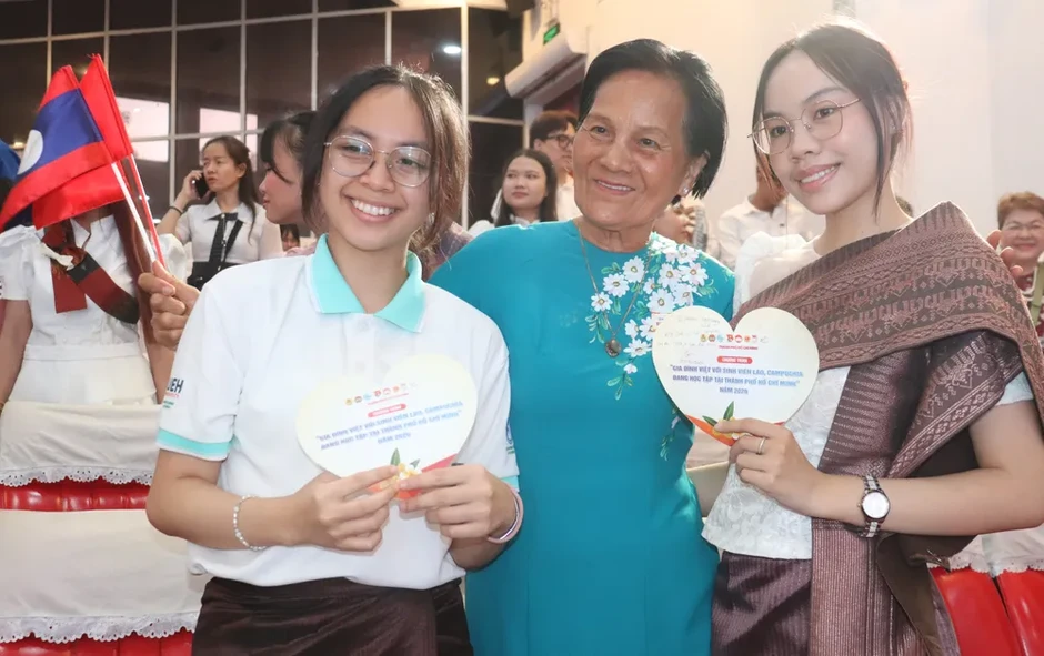 TPHCM: 102 gia đình Việt đồng hành cùng sinh viên Lào, Campuchia