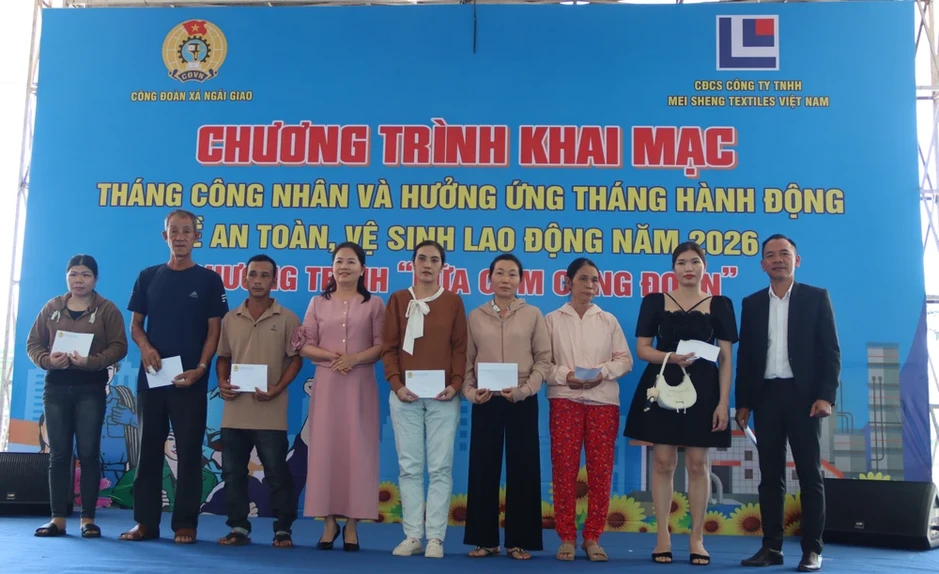 TP.HCM: 600 công đoàn viên, người lao động dự 'Bữa cơm Công đoàn', nhận nhiều phần quà dịp Lễ 1-5 TP.HCM: 600 công đoàn viên, người lao động dự 'Bữa cơm Công đoàn', nhận nhiều phần quà dịp Lễ 1-5