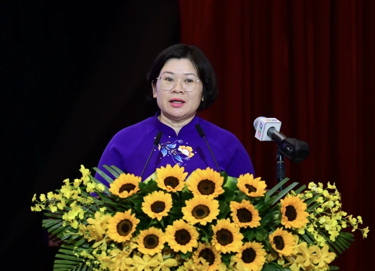 TP.HCM biểu dương, khen thưởng 358 tập thể, cá nhân điển hình học tập và làm theo Bác Hồ TP.HCM biểu dương, khen thưởng 358 tập thể, cá nhân điển hình học tập và làm theo Bác Hồ