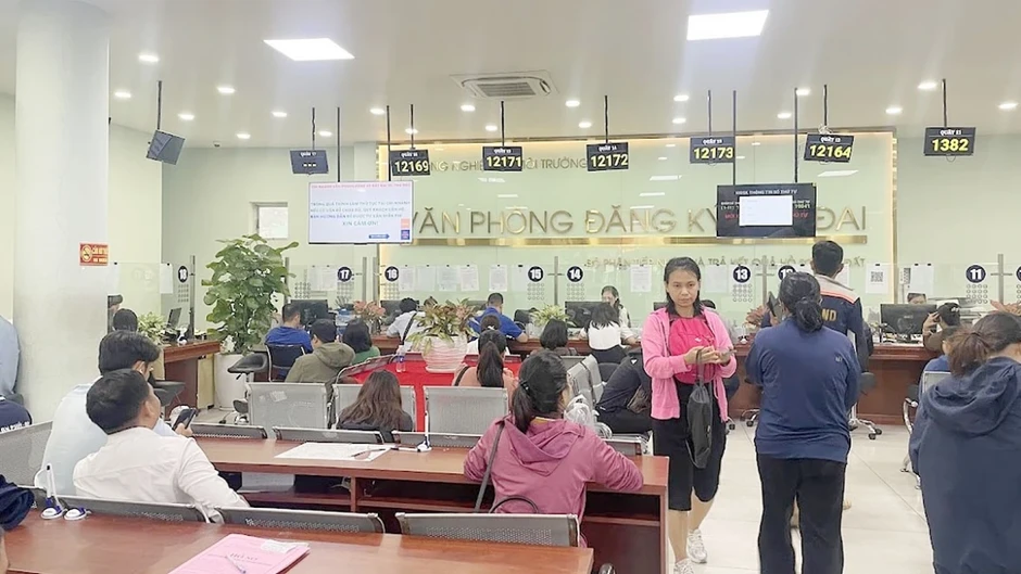 TP.HCM bố trí việc làm và chế độ cho hơn 5.000 người hoạt động không chuyên trách TP.HCM bố trí việc làm và chế độ cho hơn 5.000 người hoạt động không chuyên trách
