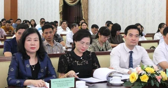 TP.HCM: Chặn thực phẩm bẩn, siết chất lượng thức ăn đường phố