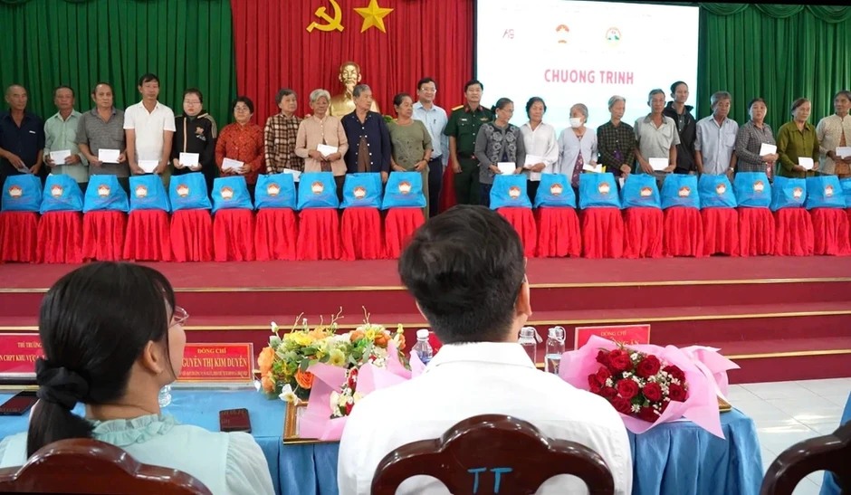 TP.HCM chung tay chăm lo sức khỏe, nhà ở cho người dân biên giới Tây Ninh TP.HCM chung tay chăm lo sức khỏe, nhà ở cho người dân biên giới Tây Ninh