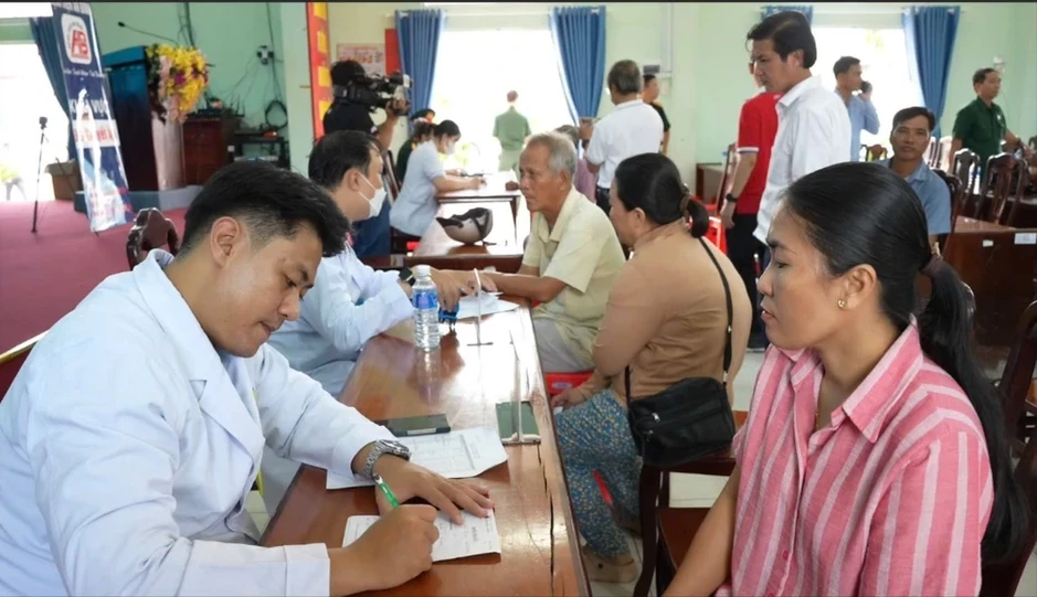 TP.HCM chung tay chăm lo sức khỏe, nhà ở cho người dân biên giới Tây Ninh TP.HCM chung tay chăm lo sức khỏe, nhà ở cho người dân biên giới Tây Ninh