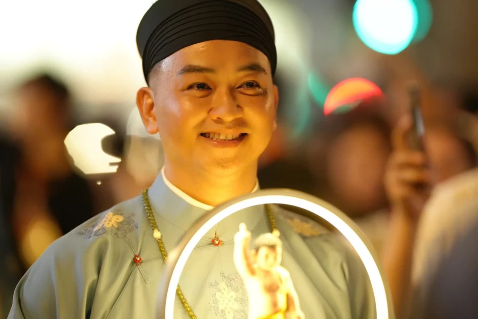 TP.HCM cung rước tượng Phật ngọc sơ sanh mở đầu Phật đản 2026