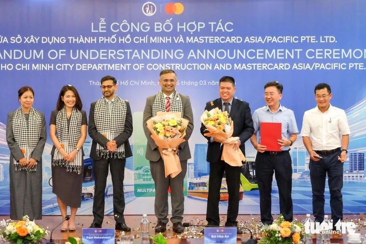 TP.HCM đẩy mạnh thanh toán không tiền mặt trong giao thông công cộng TP.HCM đẩy mạnh thanh toán không tiền mặt trong giao thông công cộng
