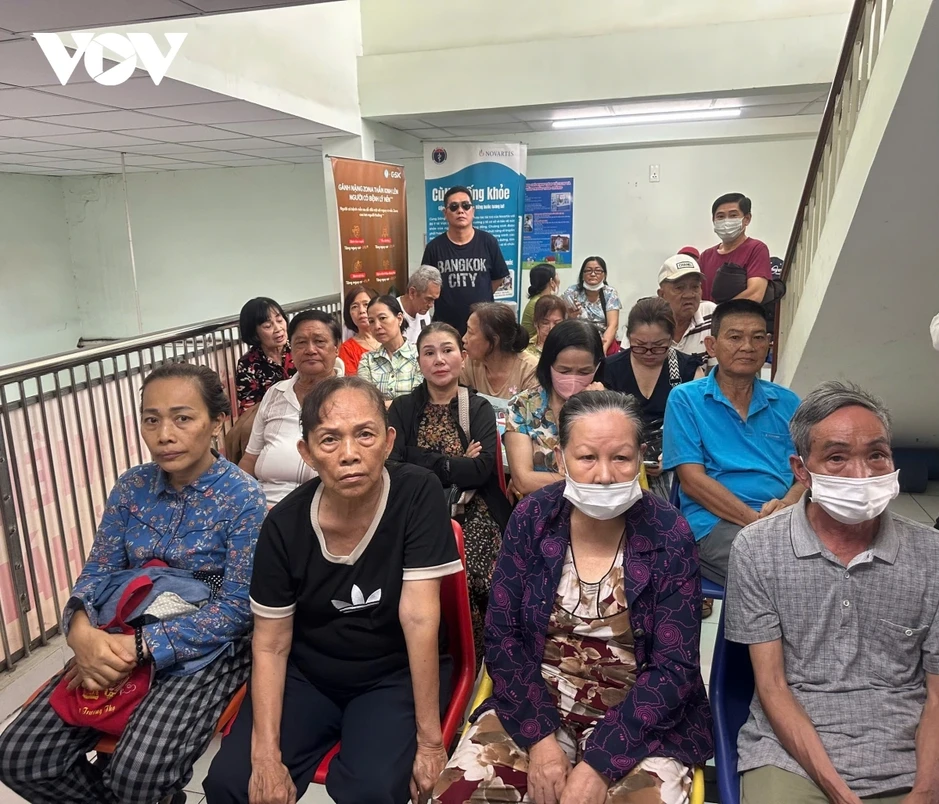 TP.HCM đồng loạt ra quân khám sức khỏe toàn dân lớn nhất từ trước đến nay TP.HCM đồng loạt ra quân khám sức khỏe toàn dân lớn nhất từ trước đến nay