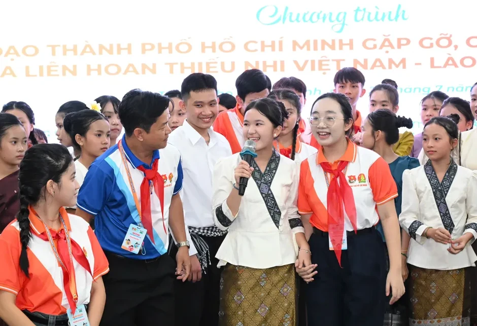 TPHCM gặp gỡ đại biểu Liên hoan Thiếu nhi Việt Nam - Lào - Campuchia năm 2026 TPHCM gặp gỡ đại biểu Liên hoan Thiếu nhi Việt Nam - Lào - Campuchia năm 2026