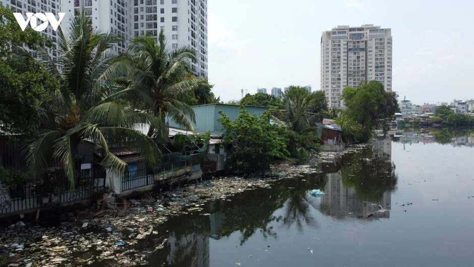 TP.HCM hoàn thành di dời hơn 2.900 căn nhà trên và ven kênh rạch nửa đầu năm 2026 TP.HCM hoàn thành di dời hơn 2.900 căn nhà trên và ven kênh rạch nửa đầu năm 2026