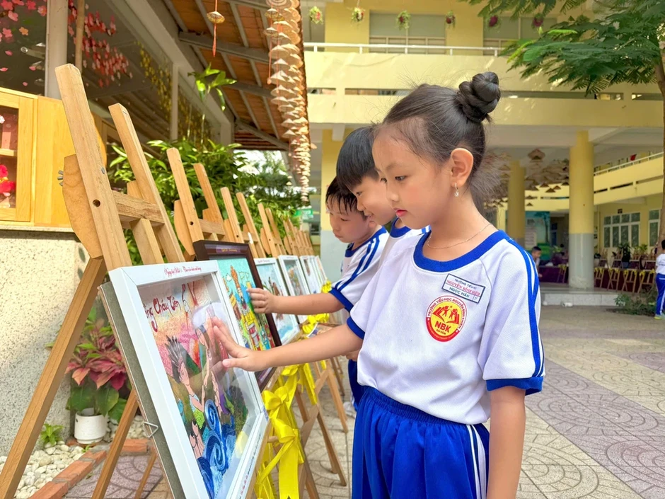 TP.HCM: Học sinh lớp 1 hóa thân nhân vật lịch sử, học qua trò chơi TP.HCM: Học sinh lớp 1 hóa thân nhân vật lịch sử, học qua trò chơi