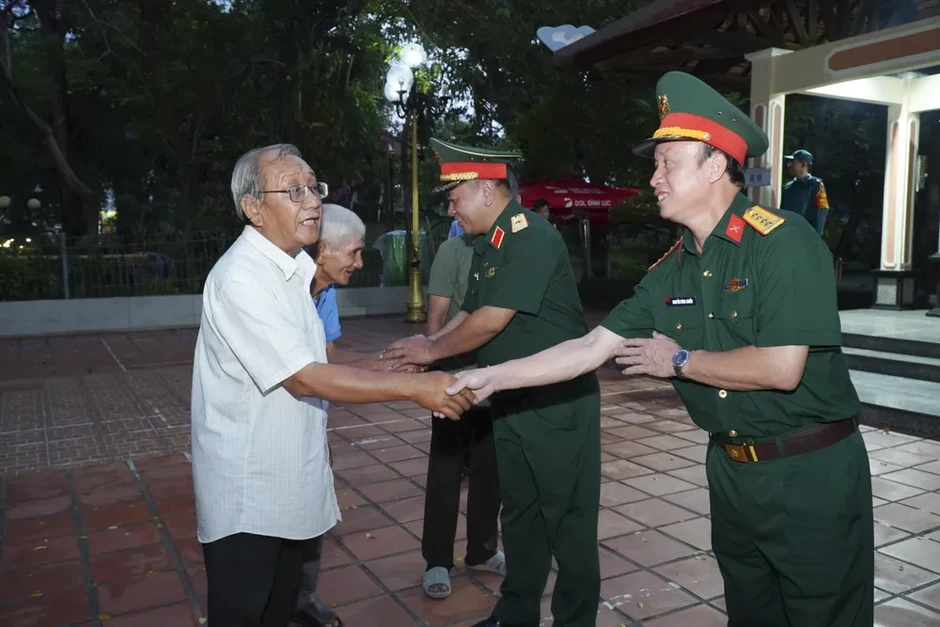 TPHCM khảo sát vị trí nghi có hố chôn tập thể liệt sĩ TPHCM khảo sát vị trí nghi có hố chôn tập thể liệt sĩ