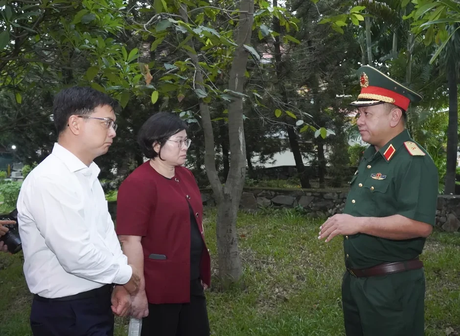 TPHCM khảo sát vị trí nghi có hố chôn tập thể liệt sĩ TPHCM khảo sát vị trí nghi có hố chôn tập thể liệt sĩ