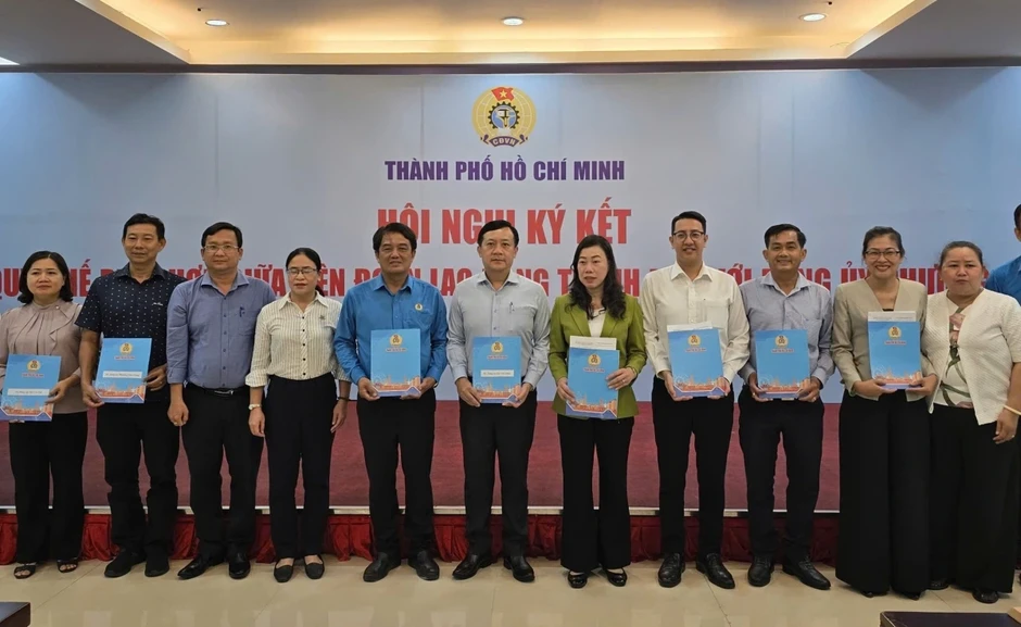 TP.HCM ký kết chăm lo đời sống cho gần 8 triệu lao động TP.HCM ký kết chăm lo đời sống cho gần 8 triệu lao động