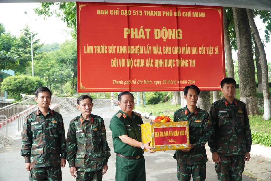 TP.HCM lấy gần 10.000 mẫu hài cốt liệt sĩ để giám định ADN TP.HCM lấy gần 10.000 mẫu hài cốt liệt sĩ để giám định ADN
