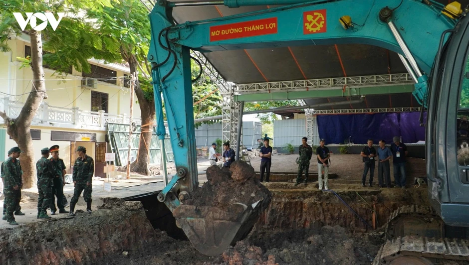 TP.HCM mở rộng phạm vi tìm kiếm hài cốt liệt sĩ tại Công viên Lê Thị Riêng TP.HCM mở rộng phạm vi tìm kiếm hài cốt liệt sĩ tại Công viên Lê Thị Riêng