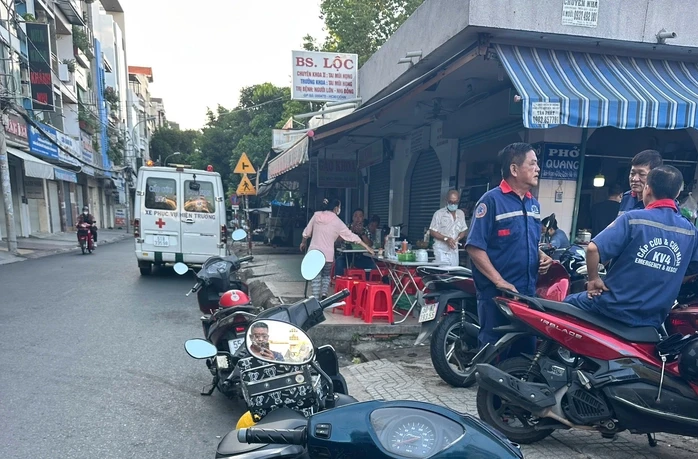 TPHCM: Phát hiện tài xế xe ôm tử vong trong chợ Bàu Cát TPHCM: Phát hiện tài xế xe ôm tử vong trong chợ Bàu Cát