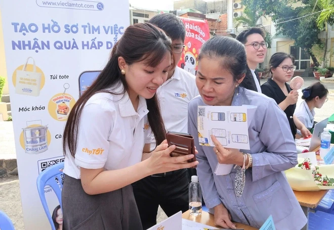 TPHCM: Phường Bình Thạnh ra quân chăm lo người lao động, mở sàn việc làm TPHCM: Phường Bình Thạnh ra quân chăm lo người lao động, mở sàn việc làm