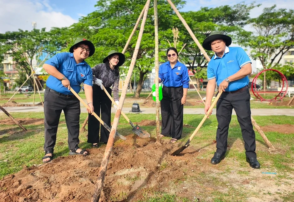 TP.HCM: Phường Đông Hưng Thuận trồng hàng trăm cây gỗ quý tại dự án An Sương TP.HCM: Phường Đông Hưng Thuận trồng hàng trăm cây gỗ quý tại dự án An Sương
