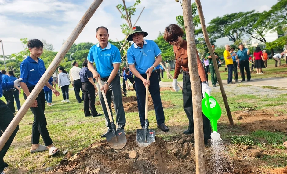 TP.HCM: Phường Đông Hưng Thuận trồng hàng trăm cây gỗ quý tại dự án An Sương TP.HCM: Phường Đông Hưng Thuận trồng hàng trăm cây gỗ quý tại dự án An Sương
