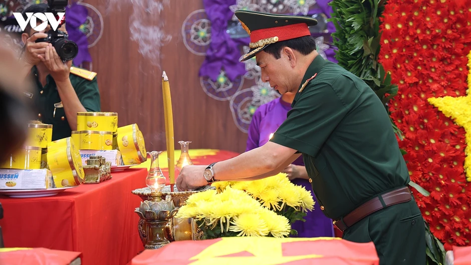 TP.HCM quy tập thêm 8 hài cốt liệt sĩ tại Công viên Lê Thị Riêng TP.HCM quy tập thêm 8 hài cốt liệt sĩ tại Công viên Lê Thị Riêng
