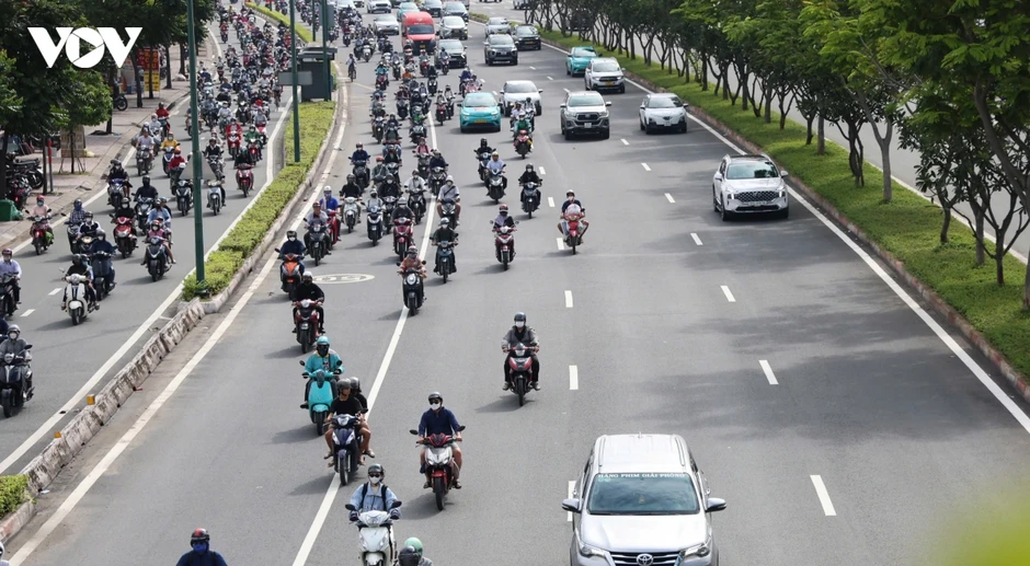 TP.HCM tạm cấm nhiều tuyến đường quanh tòa nhà Saigon Centre TP.HCM tạm cấm nhiều tuyến đường quanh tòa nhà Saigon Centre