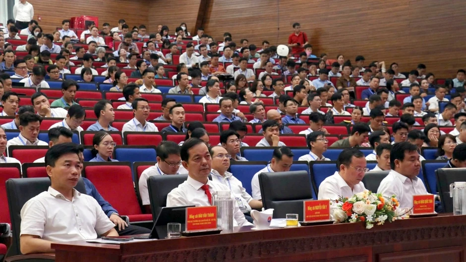 TP.HCM tập huấn cho hơn 700 cán bộ tham mưu chuyển đổi số TP.HCM tập huấn cho hơn 700 cán bộ tham mưu chuyển đổi số