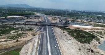 TPHCM thúc tiến độ các dự án kết nối sân bay Long Thành