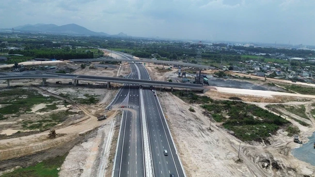 TPHCM thúc tiến độ các dự án kết nối sân bay Long Thành TPHCM thúc tiến độ các dự án kết nối sân bay Long Thành
