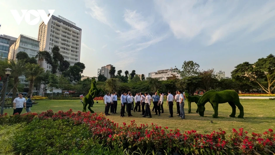 TP.HCM tiếp tục giữ 11 công viên tạm trên đất “vàng” chưa triển khai TP.HCM tiếp tục giữ 11 công viên tạm trên đất “vàng” chưa triển khai