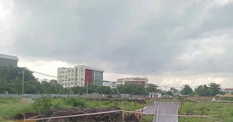 TPHCM: Tìm thân nhân cho 2 phần mộ trong khu vực xây dựng công viên