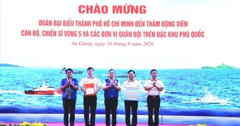 TPHCM trao tặng nhiều công trình đến cán bộ, chiến sĩ ở đặc khu Phú Quốc