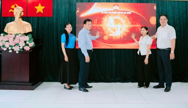 TPHCM: Xã Bình Lợi ra mắt công trình "Mặt trận số" TPHCM: Xã Bình Lợi ra mắt công trình "Mặt trận số"