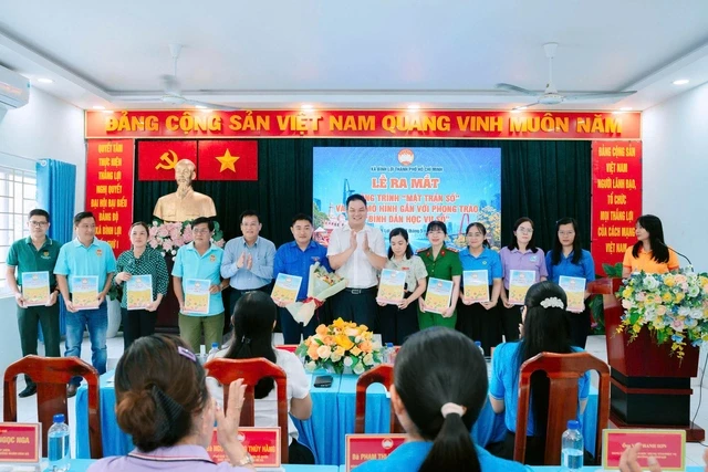 TPHCM: Xã Bình Lợi ra mắt công trình "Mặt trận số" TPHCM: Xã Bình Lợi ra mắt công trình "Mặt trận số"