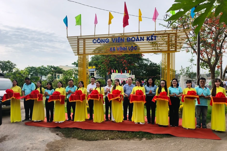 TP.HCM: Xã Vĩnh Lộc khánh thành Công viên Đoàn kết và 2 tuyến hẻm khang trang TP.HCM: Xã Vĩnh Lộc khánh thành Công viên Đoàn kết và 2 tuyến hẻm khang trang