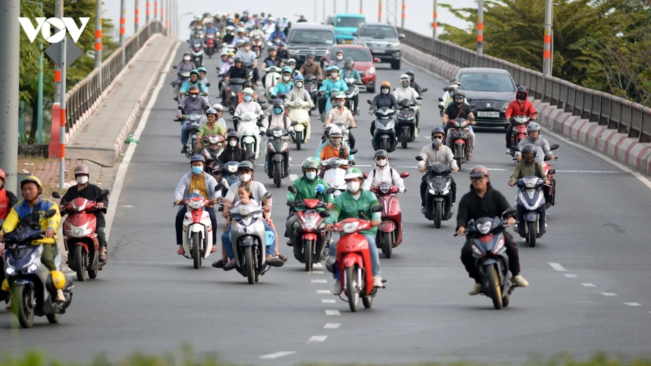 TP.HCM yêu cầu cán bộ công chức phải tiên phong đi đầu chuyển đổi giao thông xanh TP.HCM yêu cầu cán bộ công chức phải tiên phong đi đầu chuyển đổi giao thông xanh
