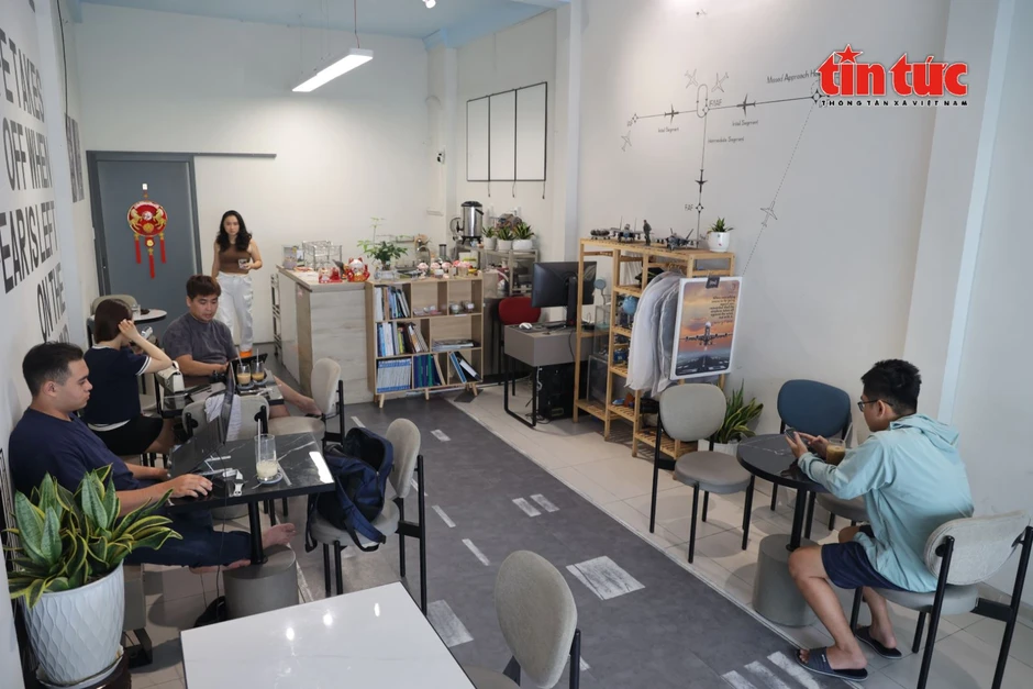 Trải nghiệm mô phỏng lái máy bay tại quán cà phê ở TP Hồ Chí Minh Trải nghiệm mô phỏng lái máy bay tại quán cà phê ở TP Hồ Chí Minh
