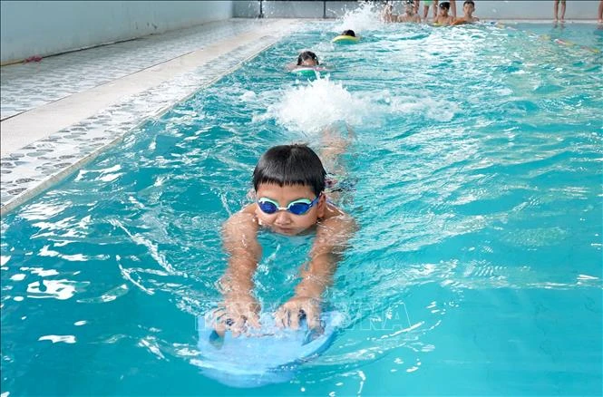 Trang bị kỹ năng bơi an toàn - 'lá chắn' ngăn bi kịch đuối nước Trang bị kỹ năng bơi an toàn - 'lá chắn' ngăn bi kịch đuối nước