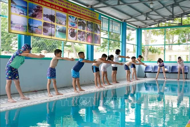 Trang bị kỹ năng bơi an toàn - 'lá chắn' ngăn bi kịch đuối nước Trang bị kỹ năng bơi an toàn - 'lá chắn' ngăn bi kịch đuối nước