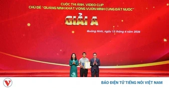 Trao 17 giải ảnh, video “Quảng Ninh khát vọng vươn mình cùng đất nước”