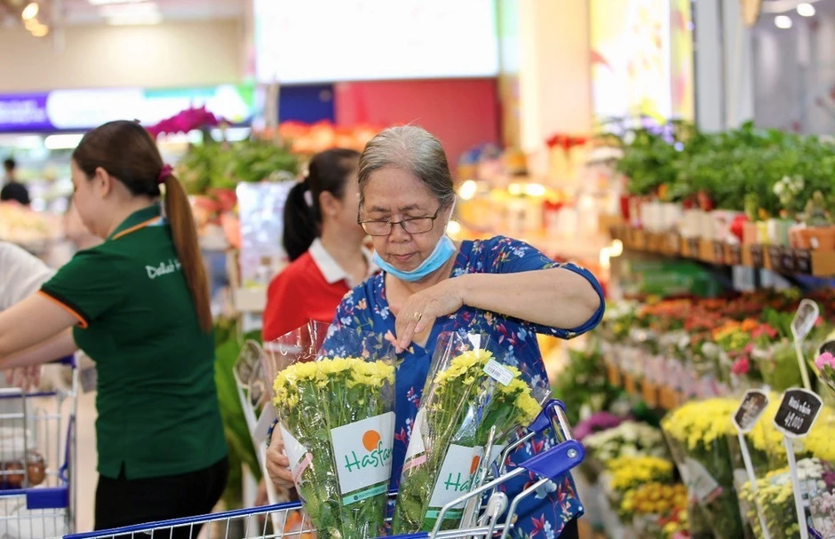 Trao 25.000 phần quà tri ân khách hàng nhân Ngày Gia đình Việt Nam Trao 25.000 phần quà tri ân khách hàng nhân Ngày Gia đình Việt Nam