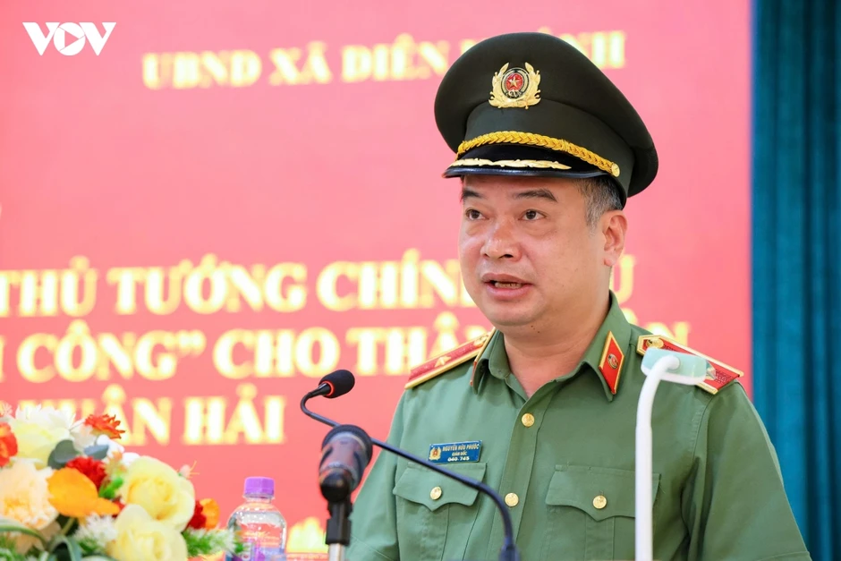 Trao Bằng “Tổ quốc ghi công” cho thân nhân liệt sĩ Công an Nguyễn Xuân Hải Trao Bằng “Tổ quốc ghi công” cho thân nhân liệt sĩ Công an Nguyễn Xuân Hải