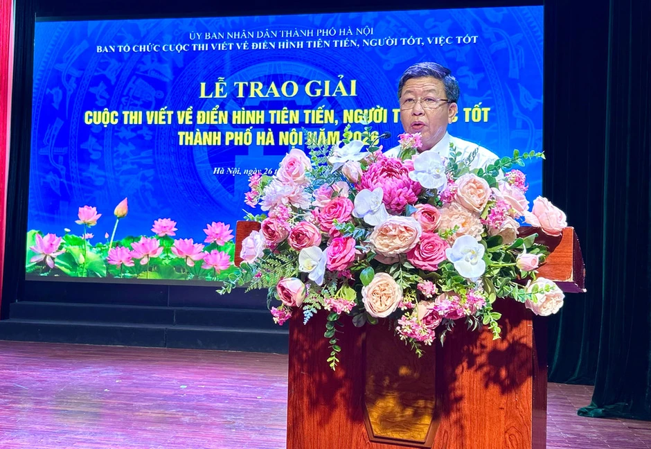 Trao giải Cuộc thi viết về điển hình tiên tiến, người tốt, việc tốt thành phố Hà Nội Trao giải Cuộc thi viết về điển hình tiên tiến, người tốt, việc tốt thành phố Hà Nội