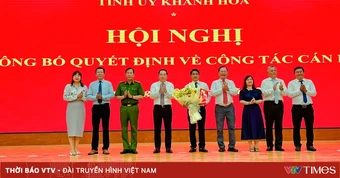 Trao Quyết định chuẩn y Bí thư Đảng ủy phường Nha Trang