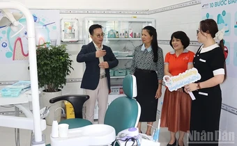 Trao tặng phòng chăm sóc nha khoa chuyên biệt dành cho trẻ khuyết tật