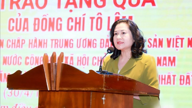 Trao tặng quà của Tổng Bí thư, Chủ tịch nước Tô Lâm tới các thương binh, bệnh binh tại Trung tâm Điều dưỡng thương binh Nghệ An Trao tặng quà của Tổng Bí thư, Chủ tịch nước Tô Lâm tới các thương binh, bệnh binh tại Trung tâm Điều dưỡng thương binh Nghệ An