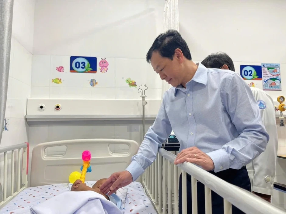 Trẻ có dấu hiệu bị bạo hành: Trách nhiệm của khu dân cư, trường học đến đâu?