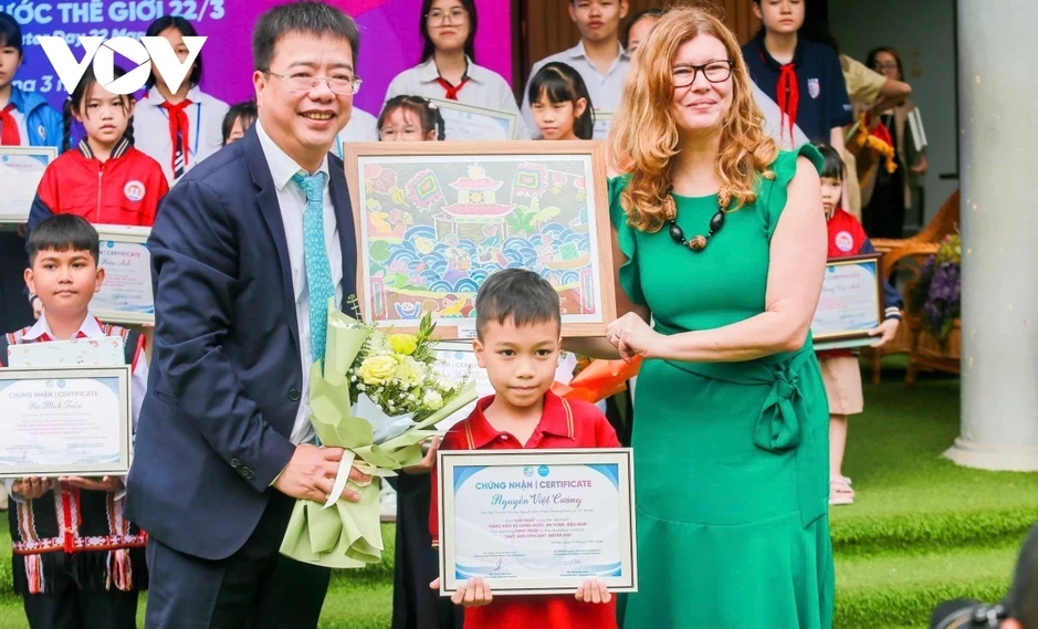 Trẻ em Việt kêu gọi bảo vệ từng giọt nước Trẻ em Việt kêu gọi bảo vệ từng giọt nước