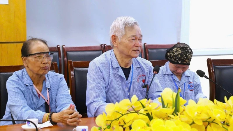 Tri ân người bệnh và nhân viên y tế là thương binh, bệnh binh và thân nhân gia đình liệt sĩ Tri ân người bệnh và nhân viên y tế là thương binh, bệnh binh và thân nhân gia đình liệt sĩ