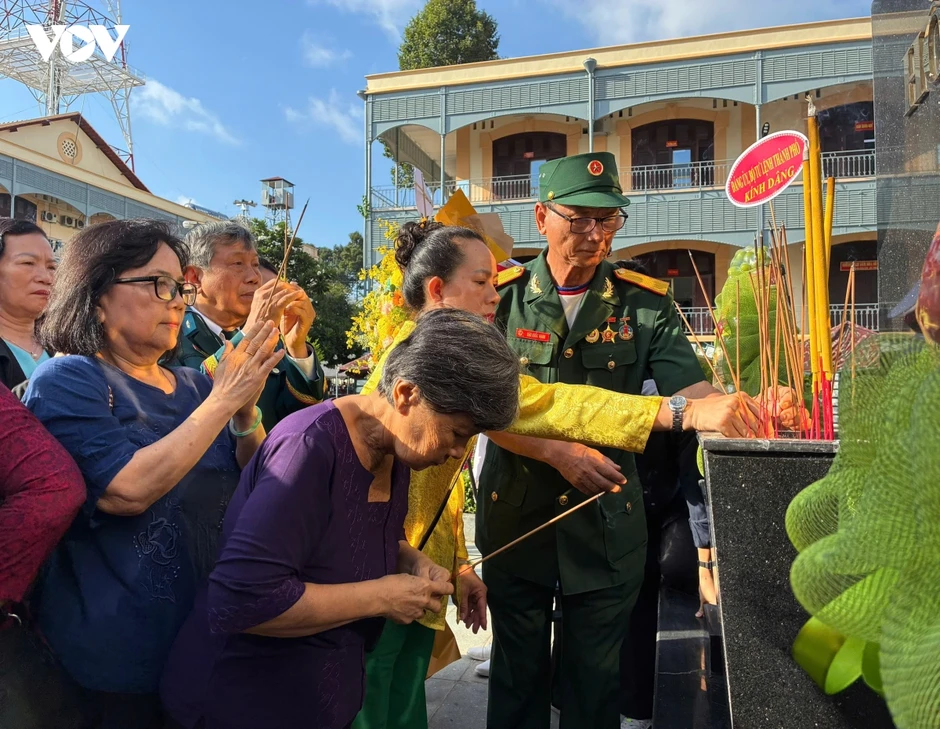 Tri ân những người “giữ lửa” sau chiến tranh